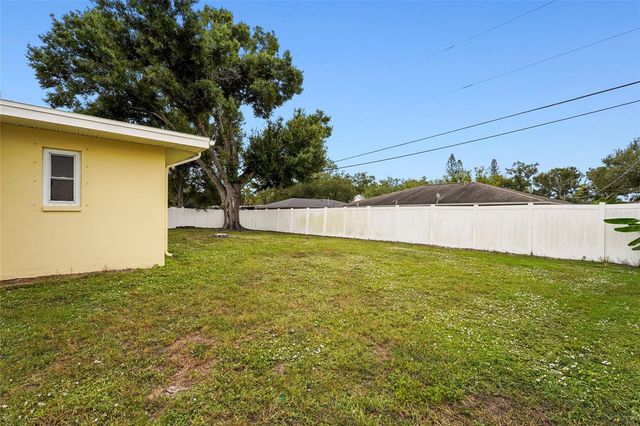 1006 DE LEO DRIVE, Sarasota, FL 34243