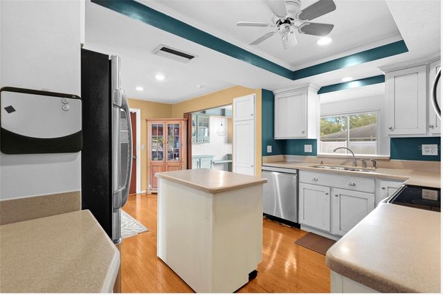 1006 DE LEO DRIVE, Sarasota, FL 34243