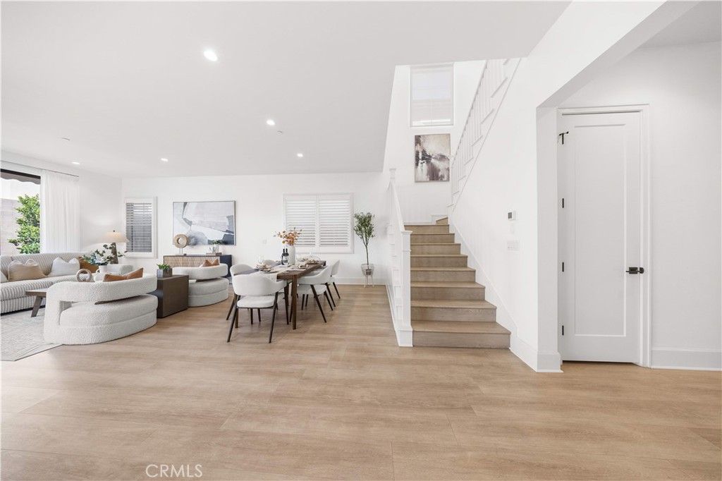 Image 17 of property listing at 217 Piazza, Irvine, CA 92602