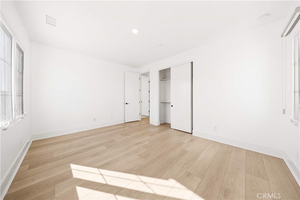 Image 38 of property listing at 217 Piazza, Irvine, CA 92602