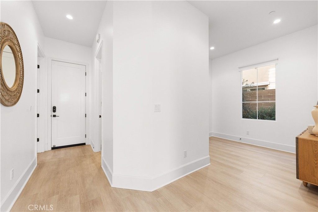 Image 45 of property listing at 217 Piazza, Irvine, CA 92602