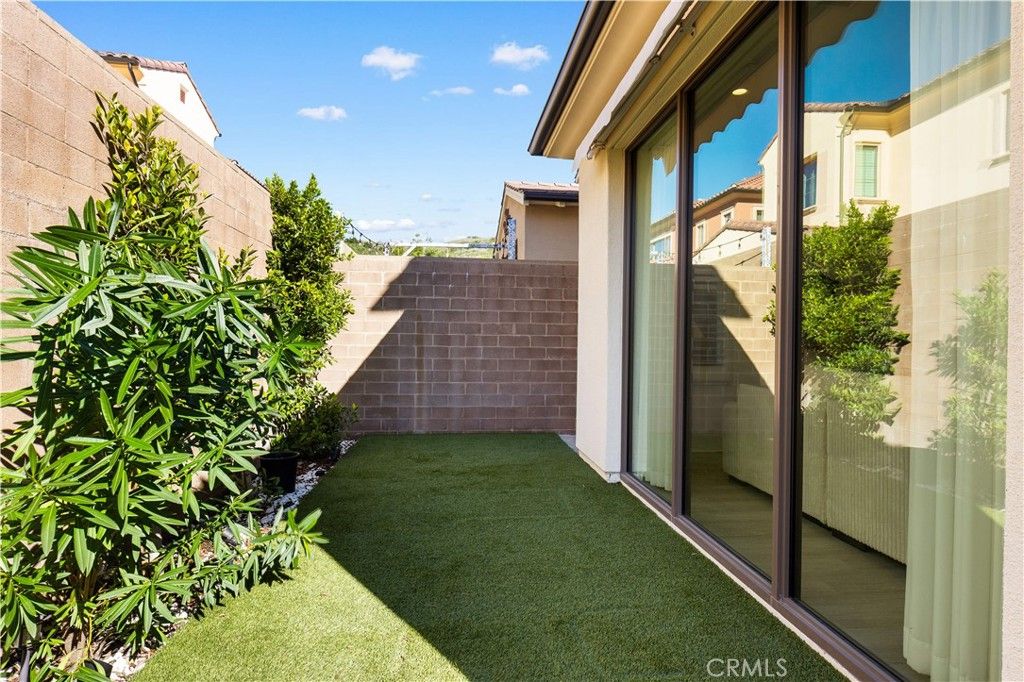 Image 47 of property listing at 217 Piazza, Irvine, CA 92602