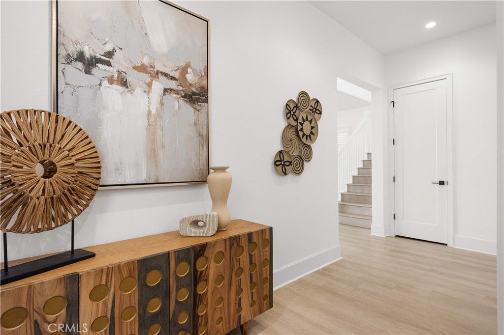 Image 5 of property listing at 217 Piazza, Irvine, CA 92602