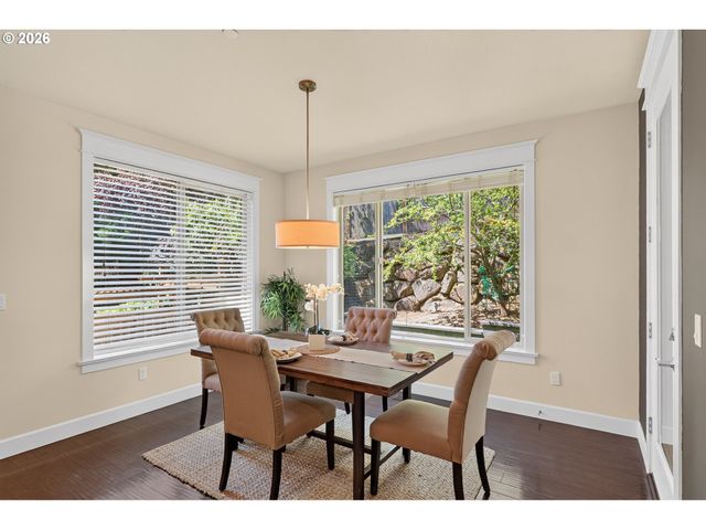 15185 Sw SUMMERVIEW Dr, Tigard, OR 97224