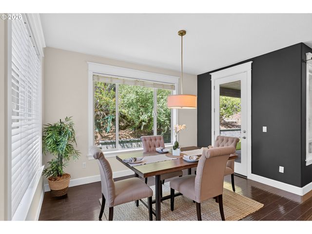15185 Sw SUMMERVIEW Dr, Tigard, OR 97224