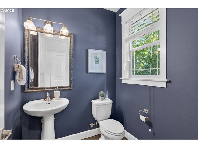 15185 Sw SUMMERVIEW Dr, Tigard, OR 97224