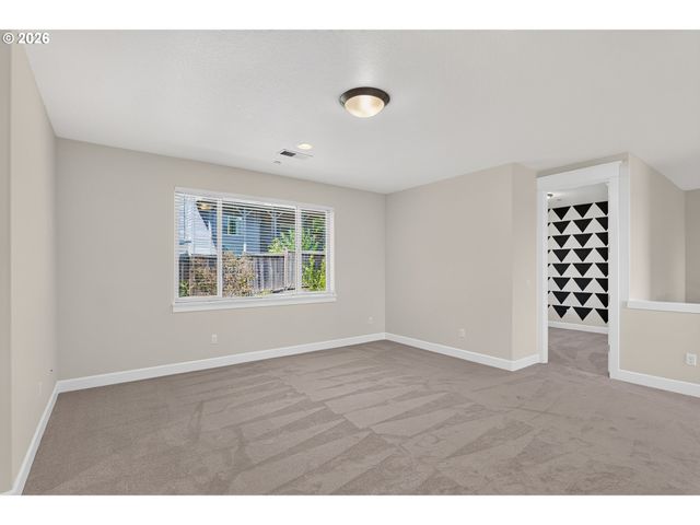 15185 Sw SUMMERVIEW Dr, Tigard, OR 97224