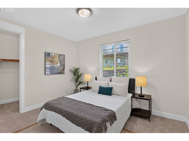 15185 Sw SUMMERVIEW Dr, Tigard, OR 97224