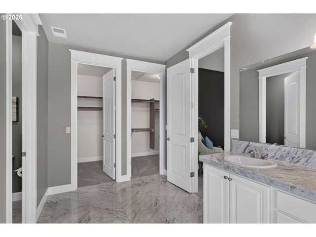 15185 Sw SUMMERVIEW Dr, Tigard, OR 97224