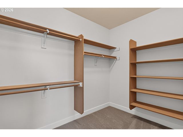 15185 Sw SUMMERVIEW Dr, Tigard, OR 97224