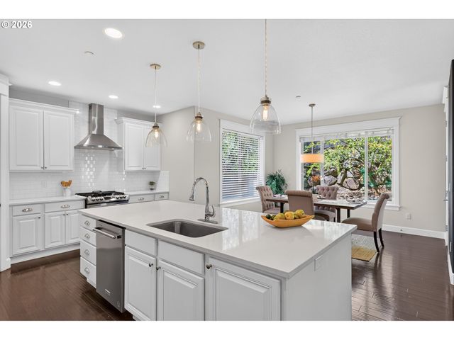15185 Sw SUMMERVIEW Dr, Tigard, OR 97224