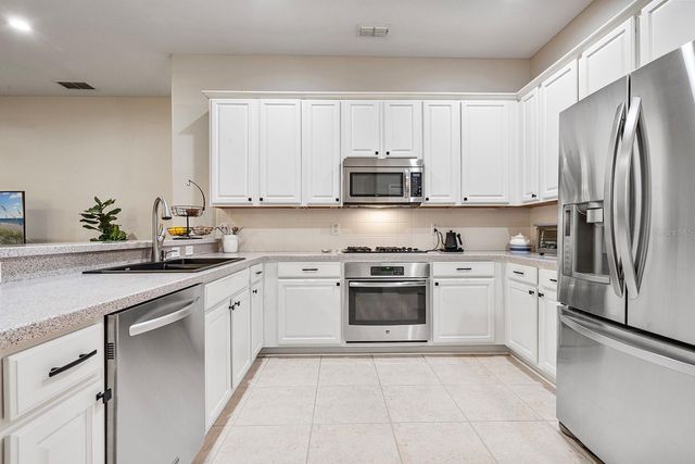 5713 OAK LAKE TRAIL, Oviedo, FL 32765