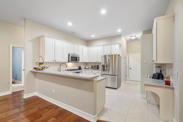 5713 OAK LAKE TRAIL, Oviedo, FL 32765