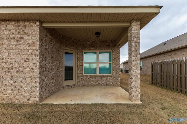 106 Elaina Grey Court, New Market, AL 35761