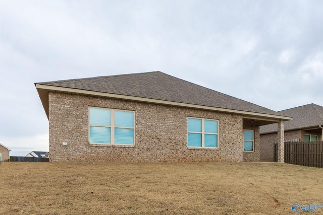 106 Elaina Grey Court, New Market, AL 35761