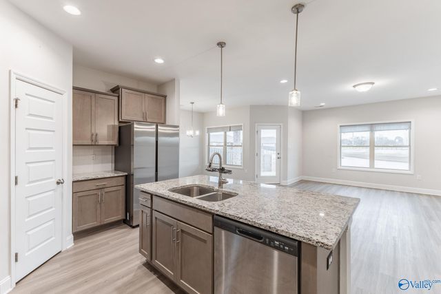 106 Elaina Grey Court, New Market, AL 35761