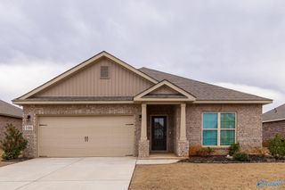 106 Elaina Grey Court, New Market, AL 35761
