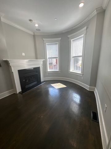 209 Green St 1, Cambridge, MA 02139