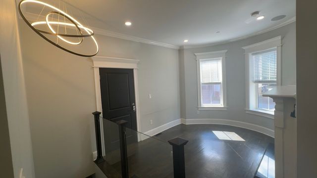 209 Green St 1, Cambridge, MA 02139