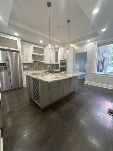 209 Green St 1, Cambridge, MA 02139