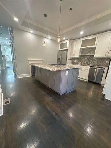 209 Green St 1, Cambridge, MA 02139