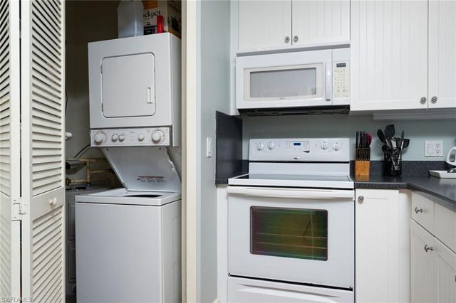 450 Old San Carlos BLVD 303, Fort Myers Beach, FL 33931