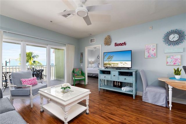 450 Old San Carlos BLVD 303, Fort Myers Beach, FL 33931