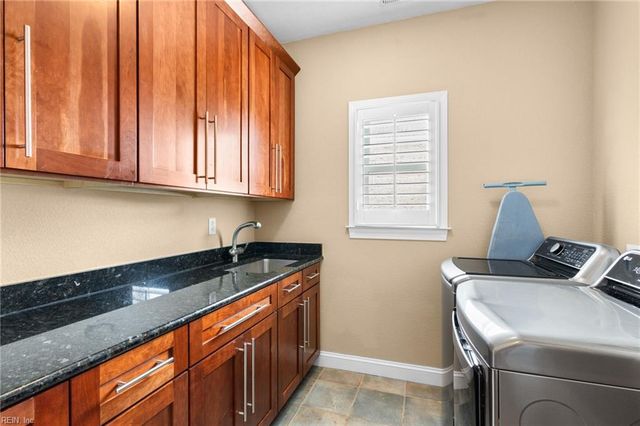 1848 Rein LN, Virginia Beach, VA 23456