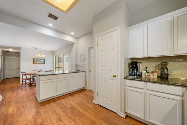 4442 Lake Superior Dr, Corpus Christi, TX 78413