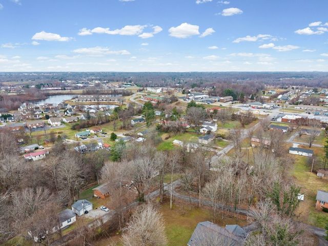 939 Watauga Rd, Cookeville, TN 38506