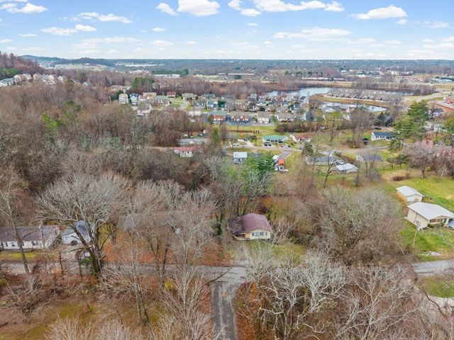 939 Watauga Rd, Cookeville, TN 38506