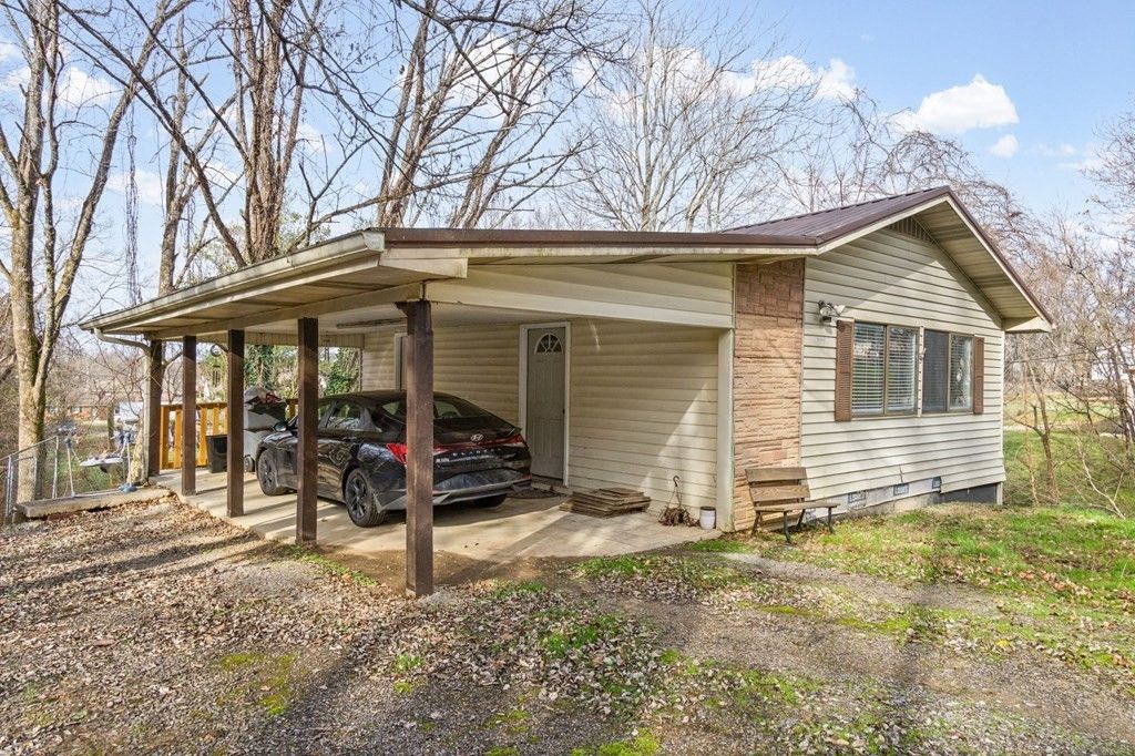 939 Watauga Rd, Cookeville, TN 38506