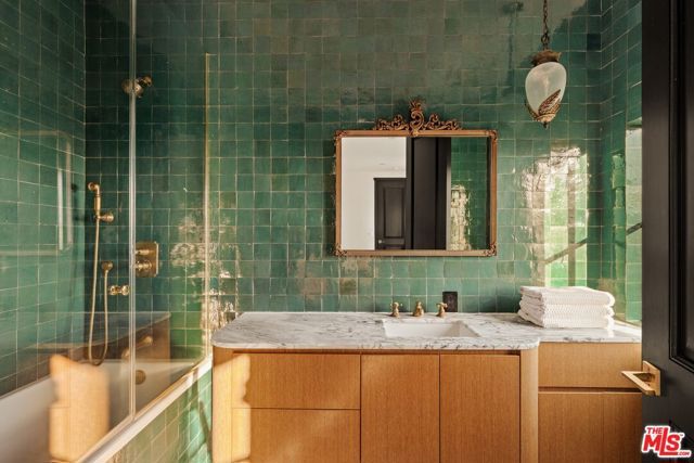 8856 Appian Way, Los Angeles, CA 90046