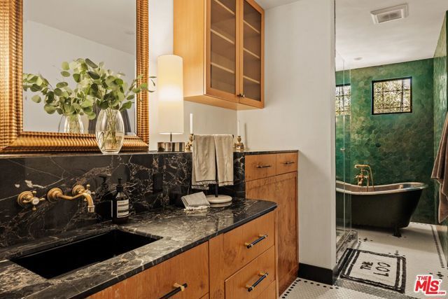 8856 Appian Way, Los Angeles, CA 90046