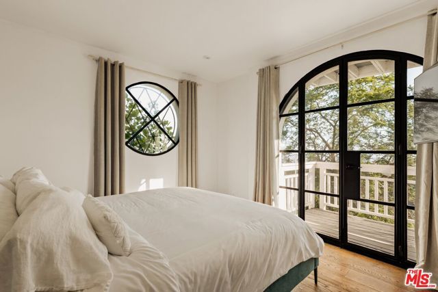8856 Appian Way, Los Angeles, CA 90046