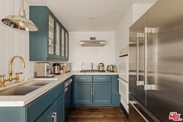 8856 Appian Way, Los Angeles, CA 90046