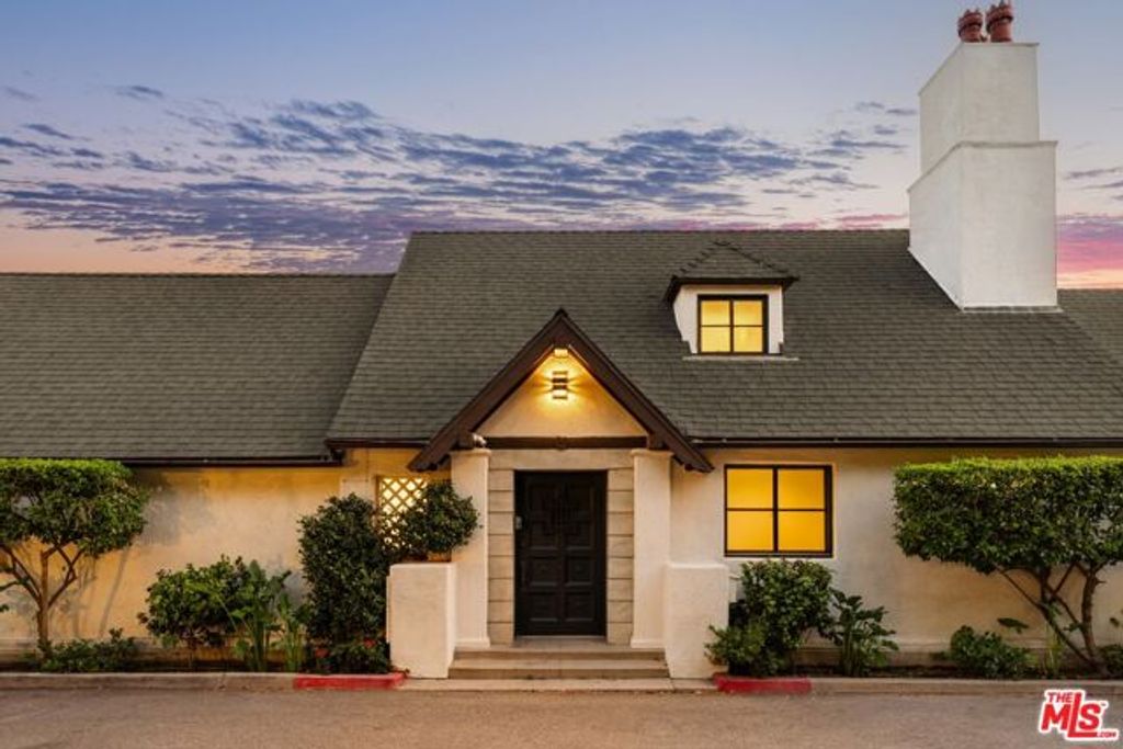 8856 Appian Way, Los Angeles, CA 90046
