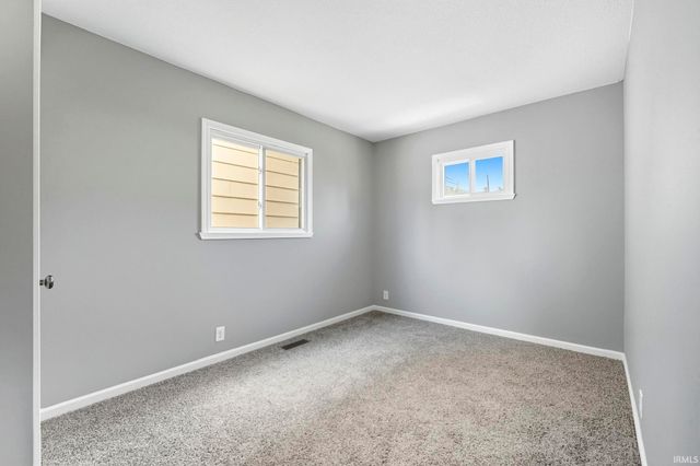 1186 Braeburn Drive, New Haven, IN 46774