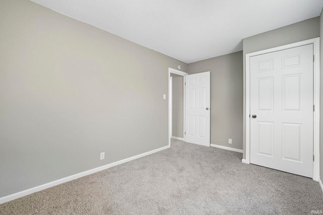 1186 Braeburn Drive, New Haven, IN 46774