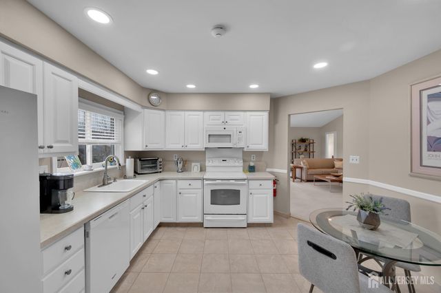 57 Yorkshire Drive D, Monroe, NJ 08831