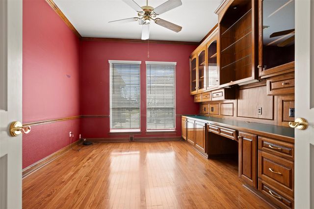 299 Wedgewood Drive, Montgomery, TX 77356