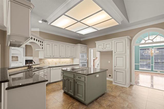 299 Wedgewood Drive, Montgomery, TX 77356