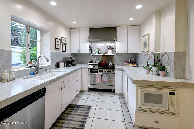 2132 E Mabel Street, Tucson, AZ 85719