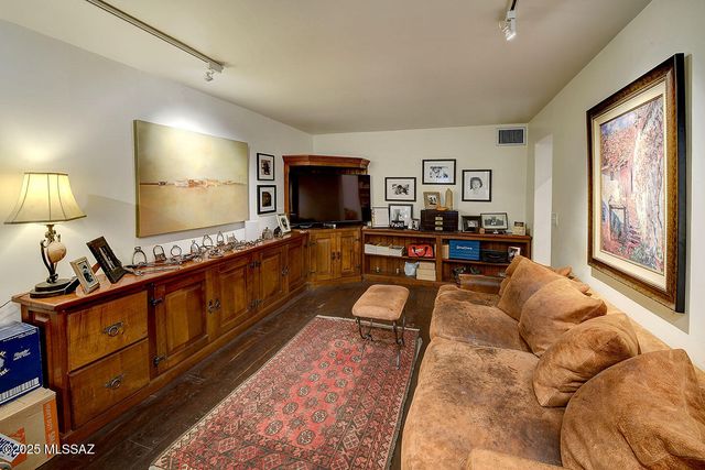 2132 E Mabel Street, Tucson, AZ 85719