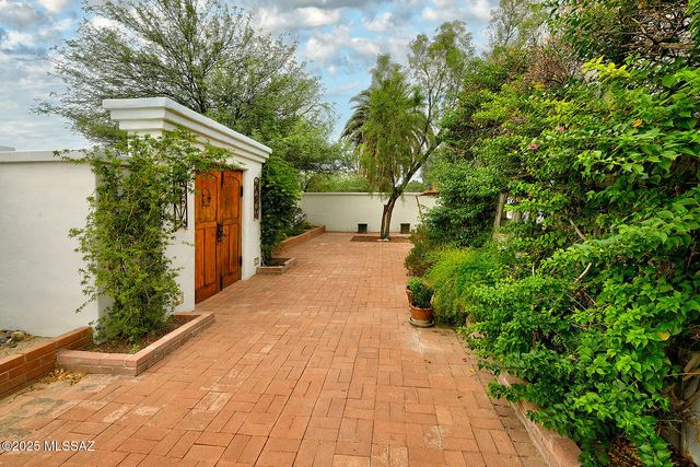 2132 E Mabel Street, Tucson, AZ 85719