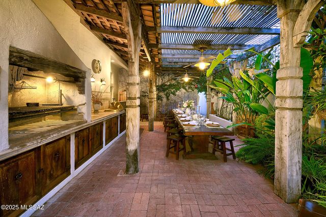 2132 E Mabel Street, Tucson, AZ 85719