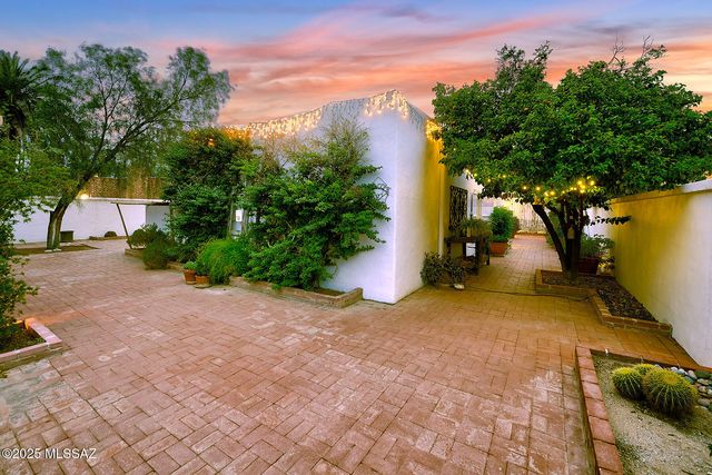 2132 E Mabel Street, Tucson, AZ 85719