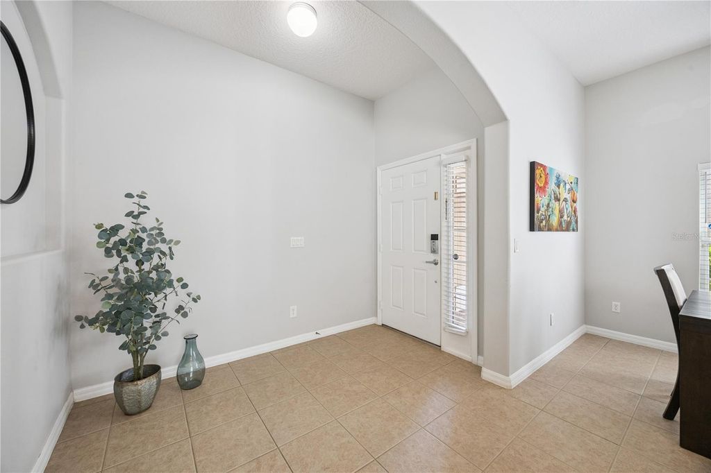 Image 2 of property listing at 11625 GREAT COMMISSION WAY, Orlando, FL 32832