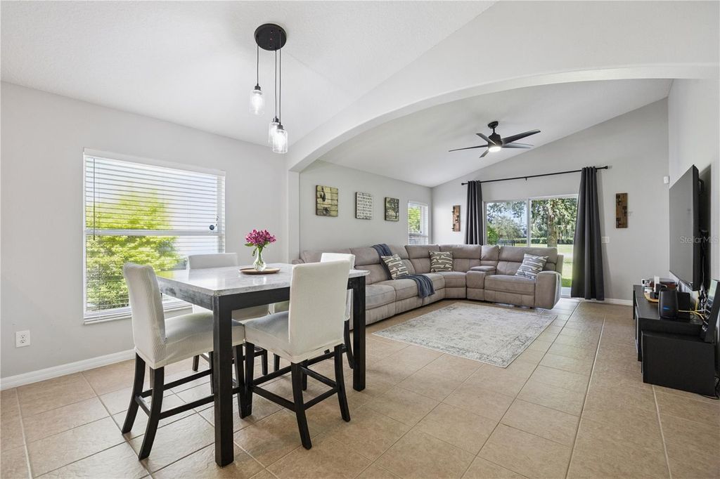 Image 11 of property listing at 11625 GREAT COMMISSION WAY, Orlando, FL 32832