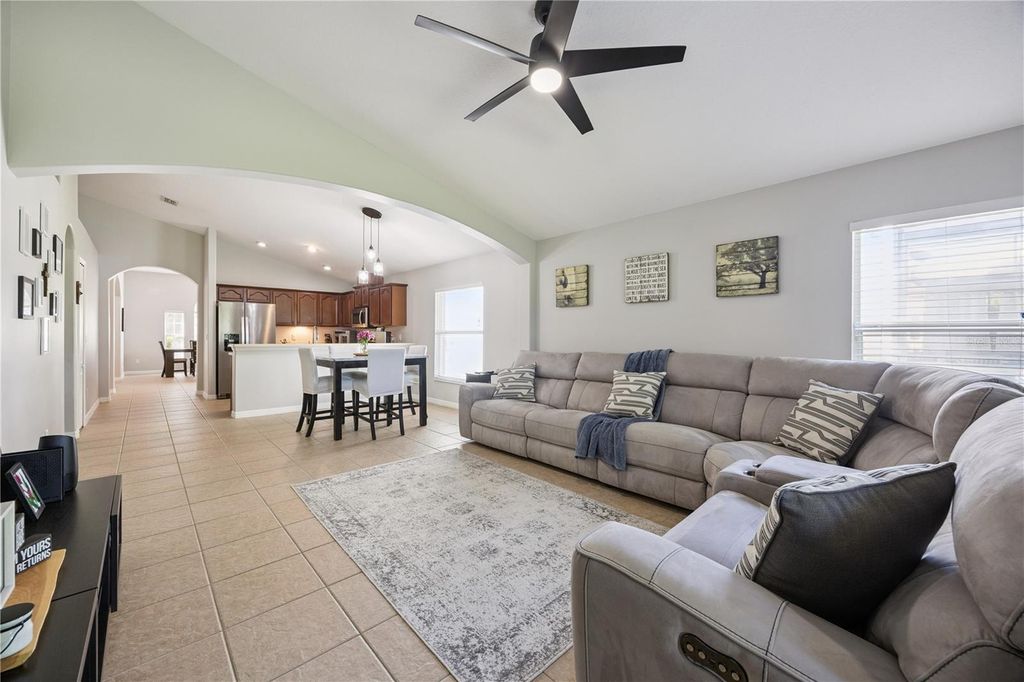 Image 13 of property listing at 11625 GREAT COMMISSION WAY, Orlando, FL 32832